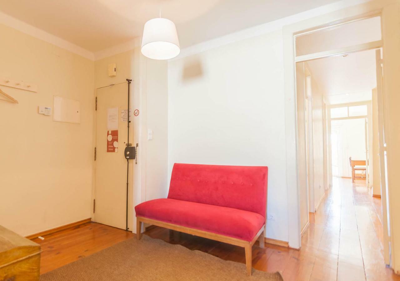 'White House' Apartment- Alfama Lisbona Esterno foto