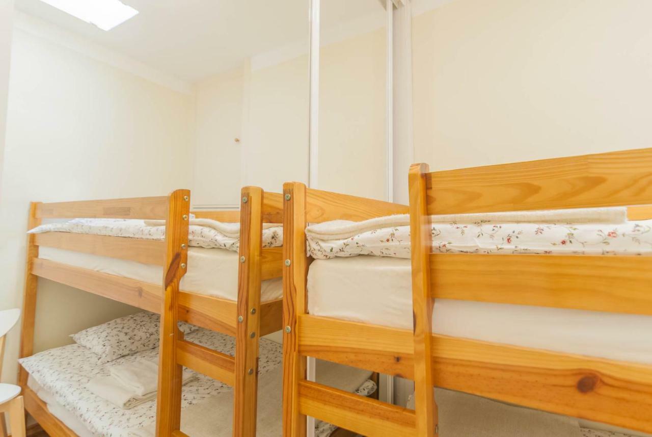 'White House' Apartment- Alfama Lisbona Esterno foto