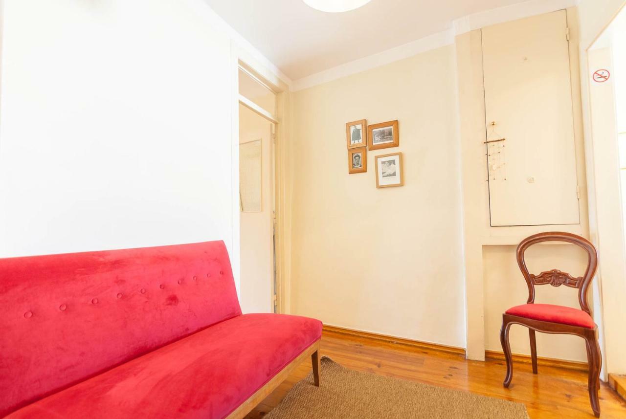 'White House' Apartment- Alfama Lisbona Esterno foto